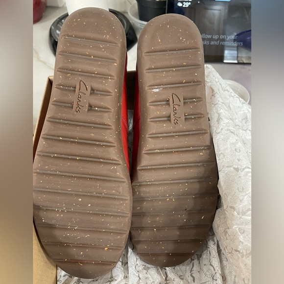 NIB Clarks red Medora Elie Mary Jane flats, size 8 1/2 M - Picture 11 of 12